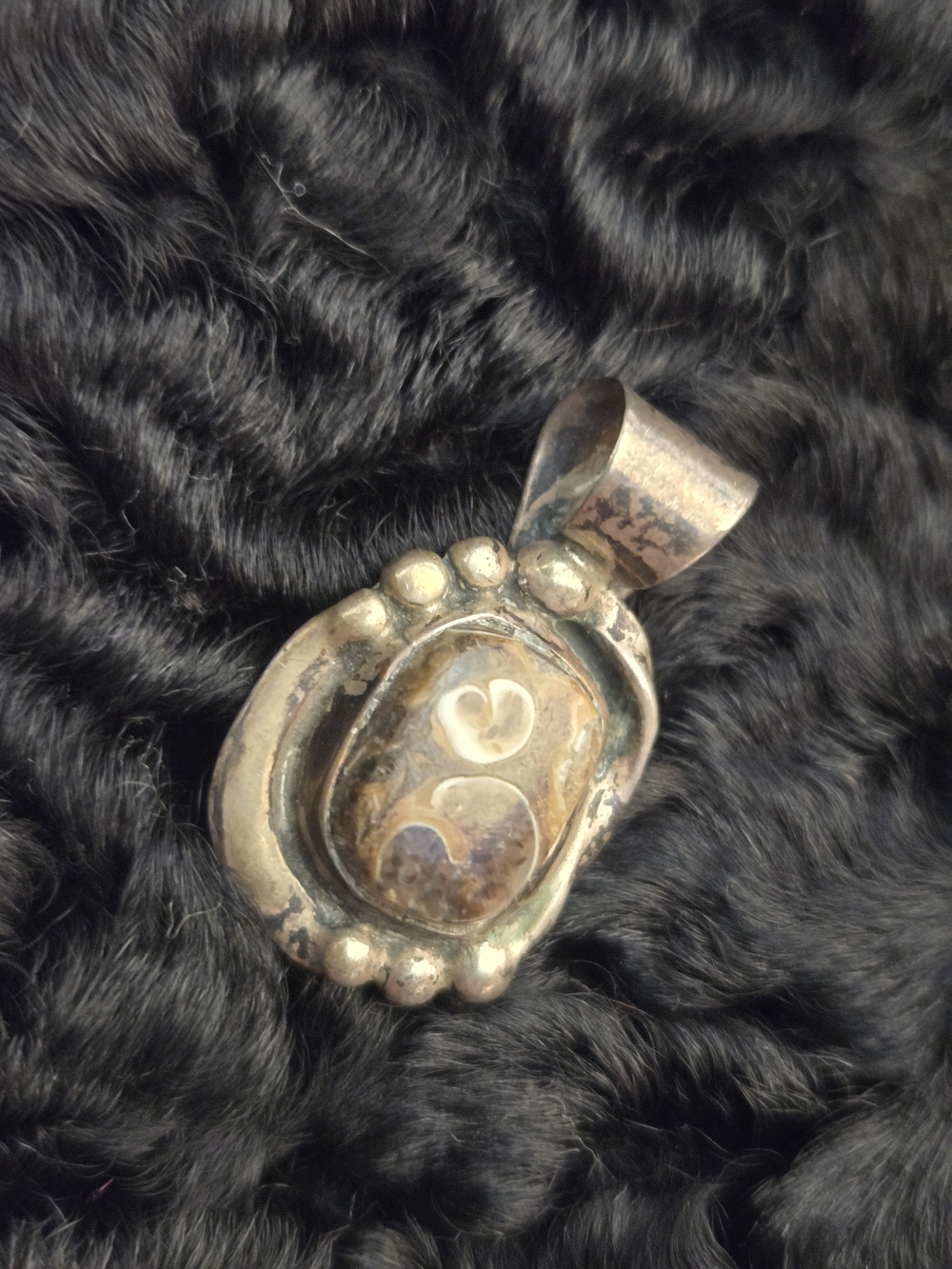 Vintage Silver Pendant Necklace with Brown and Cream Stone